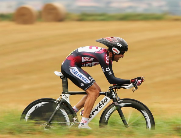 Carlos Sastre: Focused during a time trial.